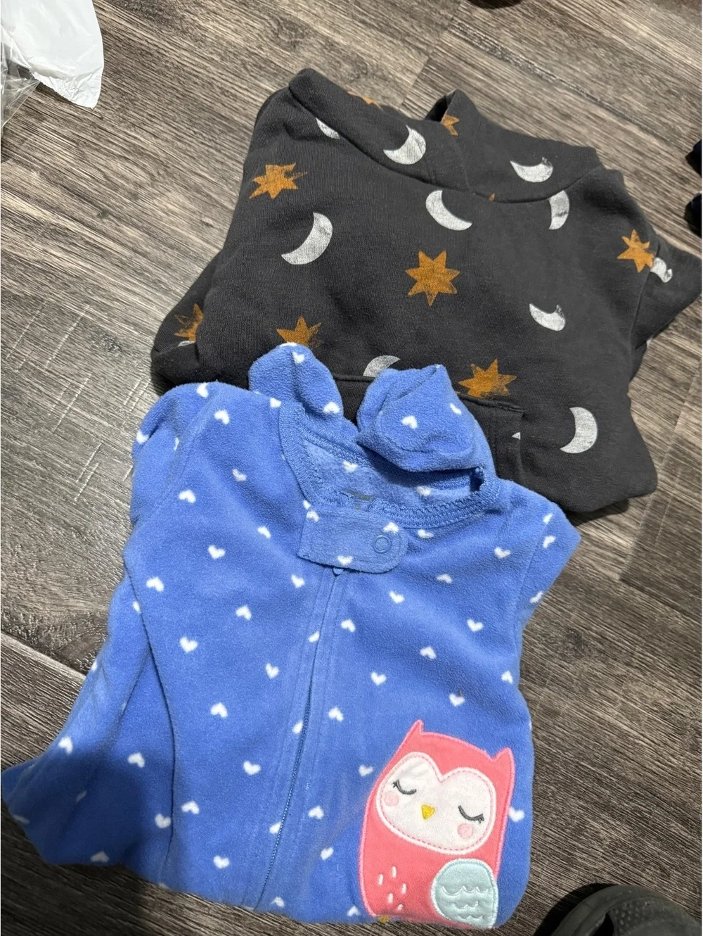 Baby lot of 2 :3 months baby lot bundle lot Moon sun stars